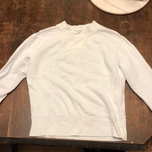 White converse sweatshirt